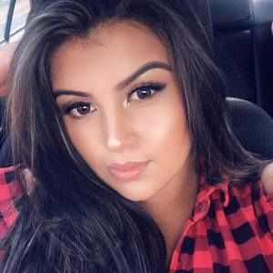 Meet your Posher, Valeria